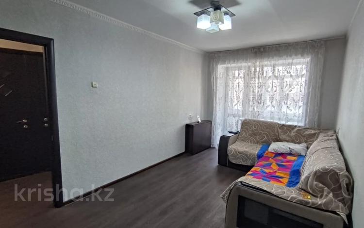 2-бөлмелі пәтер · 44.4 м² · 2/5 қабат, Михайловка ш/а., ул. Аманжолова, бағасы: 19 млн ₸ в Караганде, Казыбек би р-н — фото 2