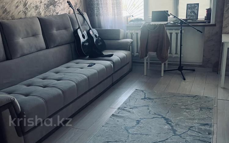 1-бөлмелі пәтер · 33 м² · 2/4 қабат, 72 квартал 14, бағасы: 140 000 ₸ в Семее — фото 2