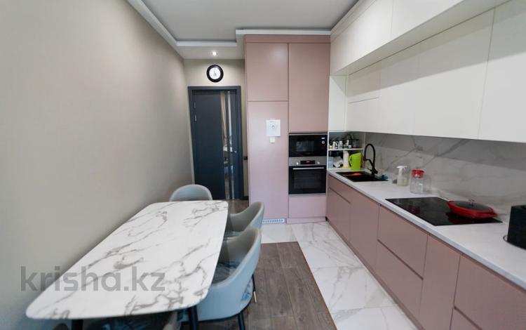 3-бөлмелі пәтер · 100 м² · 3/16 қабат, Каныша Сатпаева, бағасы: 98 млн ₸ в Алматы, Бостандыкский р-н — фото 2