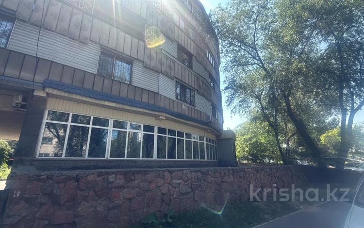 Свободное назначение, офисы, магазины и бутики, общепит, салоны красоты, фитнес и спорт, медцентры и аптеки, образование, кабинеты и рабочие места, студии · 169 м² за 2 млн ₸ в Алматы, Ауэзовский р-н — фото 2