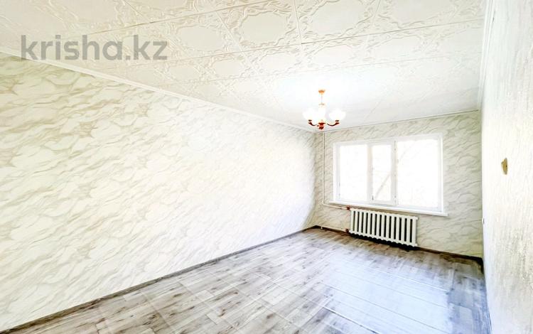 2-комнатная квартира, 44 м², 1/5 этаж, Жетысу за 12 млн 〒 в Талдыкоргане, мкр Жетысу — фото 2