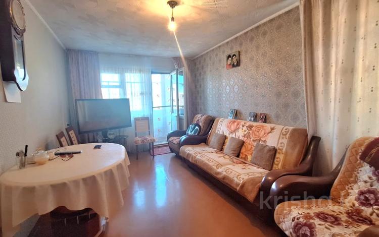 3-комнатная квартира · 63 м² · 3/5 этаж, Майкудук, 11а микрорайон за 14.5 млн ₸ в Караганде, Алихана Бокейханова р-н — фото 2
