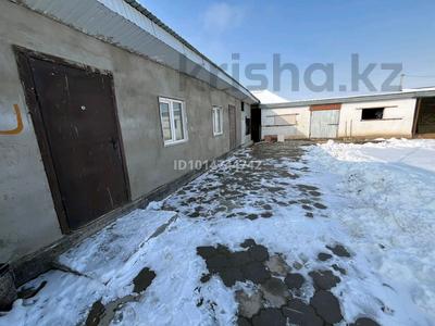 Отдельный дом · 2 комнаты · 80 м² · 10 сот., Қазыбек би за 18.5 млн ₸ в Айша-Биби