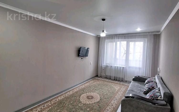 1-бөлмелі пәтер · 32 м² · 2/5 қабат, Алдабергенова 37 — Той март, бағасы: 130 000 ₸ в Талдыкоргане, мкр Самал — фото 2
