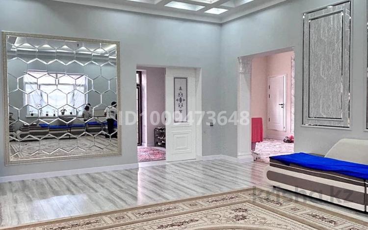 Жеке үй · 7 бөлме · 250 м² · 8 сот., мкр Самал-3, Самал-3 ш/а. Шұбаркөл 10 — Салқым Жәңгір, бағасы: 75 млн 〒 в Шымкенте, Абайский р-н — фото 8