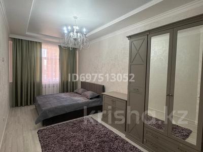 2-комнатная квартира, 80 м², 5/15 этаж помесячно, 17-й мкр, ​17-й микрорайон 6 за 350 000 〒 в Актау, 17-й мкр