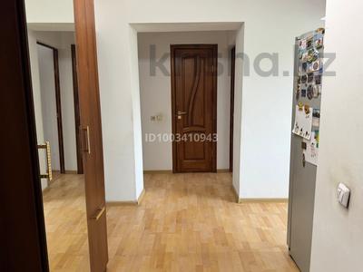 3-комнатная квартира · 75 м² · 3/5 этаж, мкр Самал-2 39 за 89 млн ₸ в Алматы, Медеуский р-н