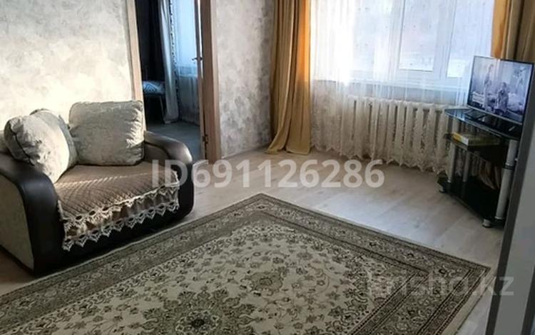 2-комнатная квартира · 48 м² · 1/5 этаж, 35 квартал 13 — Онкология. инвитро за 2 500 ₸ в Семее — фото 2