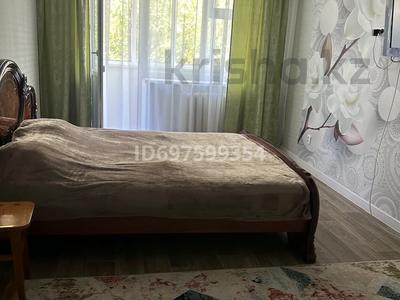 1-бөлмелі пәтер · 33 м² · 1/5 қабат, мкр 4 13, бағасы: 10 000 〒 в Уральске