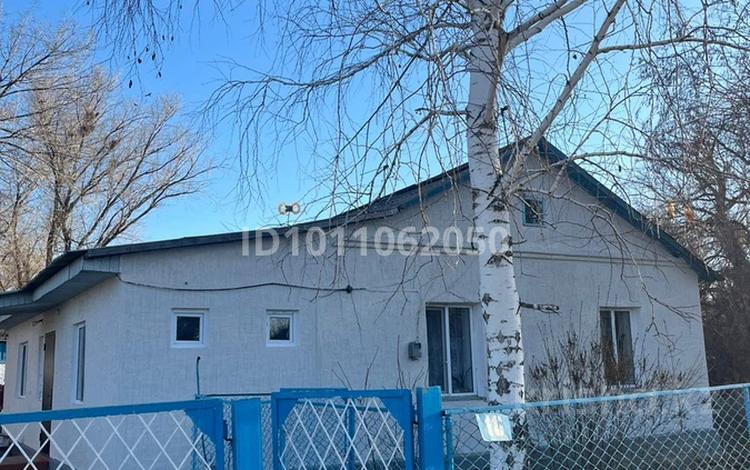 Жеке үй · 4 бөлме · 80 м² · 10 жүзд., Село Пограничник, ул Ынтымак 16 16 — Село Пограничник, ул. Ынтымак 16, бағасы: 6 млн ₸ в Сарканде — фото 2