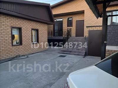 Отдельный дом · 7 комнат · 200 м² · 6 сот., Чайжунусова 214 — Гёте за 110 млн ₸ в Семее