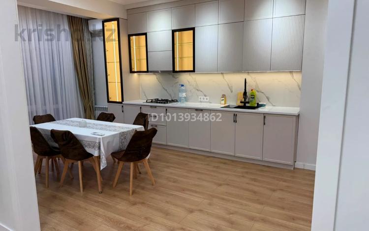 3-комнатная квартира · 120 м² · 8/10 этаж, 18А мкр за 550 000 ₸ в Актау — фото 2