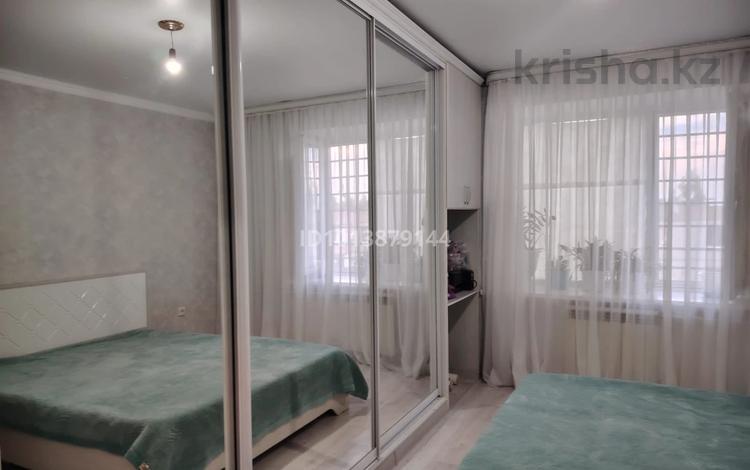 2-бөлмелі пәтер · 60 м² · 5/5 қабат, Байтурсынова 23 — Цонның жанында, бағасы: 7 млн ₸ в Алге — фото 2