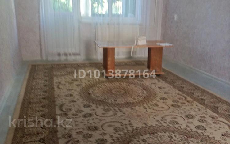 2-бөлмелі пәтер · 45 м² · 2/5 қабат, Самал ш/а. 38 — Сафият, бағасы: 140 000 ₸ в Таразе, мкр Самал — фото 2