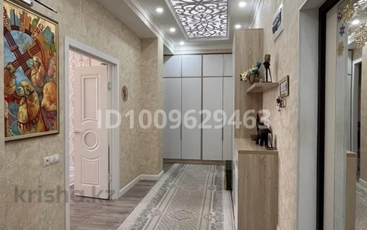 3-бөлмелі пәтер · 111 м² · 8/10 қабат, 16-й мкр 39, бағасы: 45 млн ₸ в Актау — фото 2
