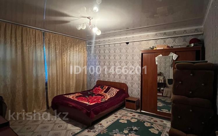 Жеке үй · 3 бөлме · 65 м² · 10 жүзд., Молодогвардейская, бағасы: 16.5 млн ₸ в Семее — фото 2