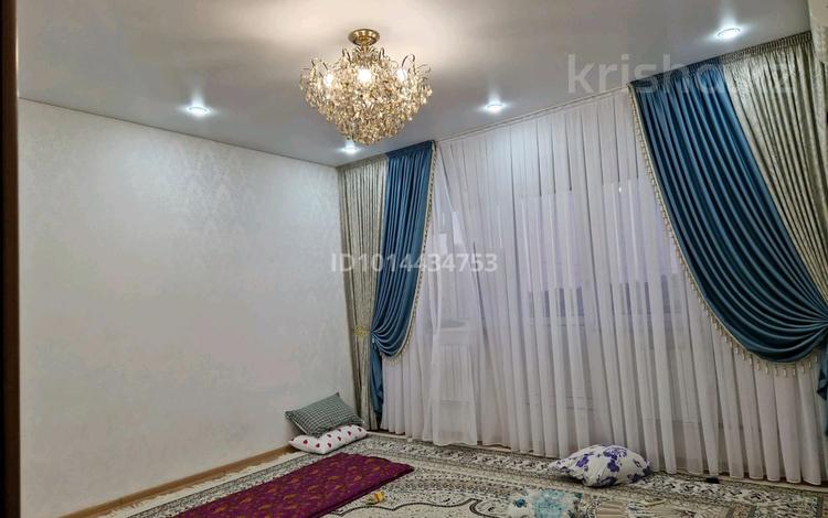 3-бөлмелі пәтер · 100.4 м² · 4/5 қабат, 5мкр 64(1) — Садика Жанар, бағасы: 23 млн ₸ в Жанаозен — фото 2