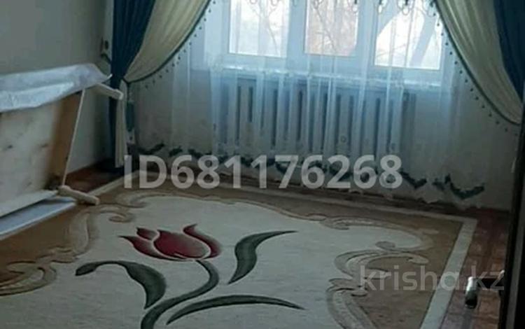 2-комнатная квартира · 55 м² · 4/5 этаж, 10 мкр 23 за 120 000 ₸ в Таразе — фото 2