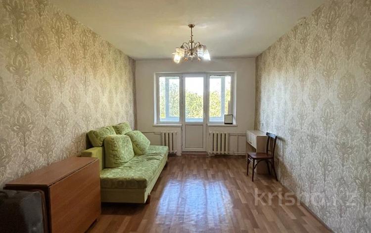 2-комнатная квартира · 45 м² · 5/5 этаж, Аманжолова за 11 млн ₸ в Уральске — фото 2