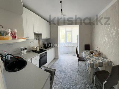 3-бөлмелі пәтер · 75 м² · 2/5 қабат, 2 ш/а. — 101 стр бригада, бағасы: 25 млн ₸ в Актобе, мкр 8