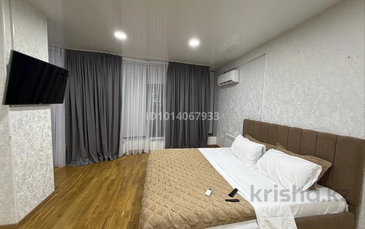 2-комнатная квартира · 80 м² · 6/25 этаж, мкр 11 112 в за 18 000 ₸ в Актобе — фото 2