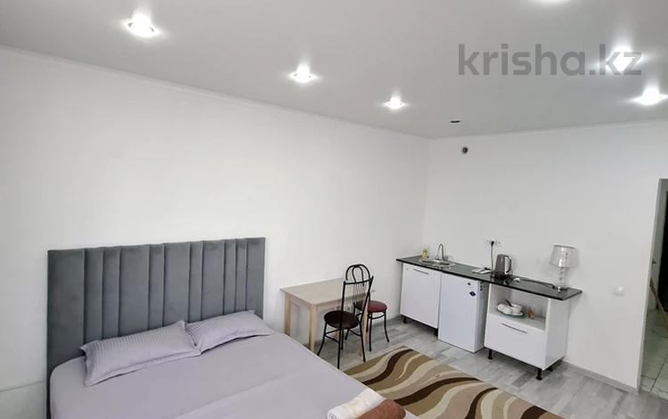 1-комнатная квартира · 25 м² · 10/18 этаж, мкр Кадыра Мырза-Али, Сырым датова 32/2 за 2 000 〒 в Уральске — фото 2