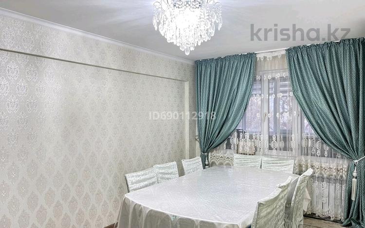 3-комнатная квартира, 74 м², 2/5 этаж, Байтурсынова