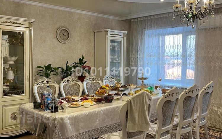 3-бөлмелі пәтер · 117 м² · 5/10 қабат, Шакарима 60, бағасы: ~ 60 млн ₸ в Семее — фото 2