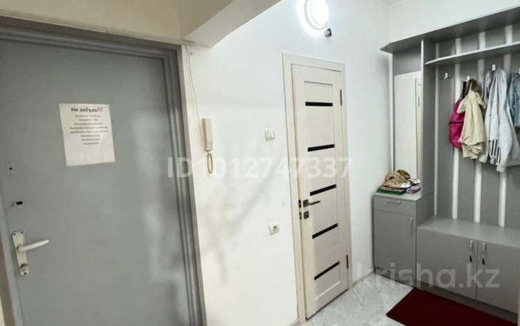 1-комнатная квартира · 35 м² · 3/5 этаж, мкр Айнабулак-4 178 за 180 000 ₸ в Алматы, Жетысуский р-н — фото 2