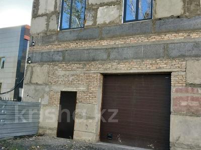 Свободное назначение, офисы, склады · 288 м² за 880 000 ₸ в Караганде, Казыбек би р-н