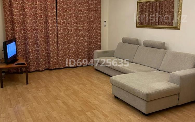 2-бөлмелі пәтер · 65 м² · 3/9 қабат, Аскарова Асанбая 21, бағасы: 300 000 ₸ в Алматы, Наурызбайский р-н — фото 2