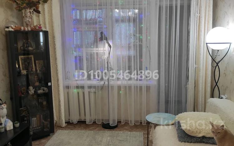 3-комнатная квартира · 64 м² · 1/4 этаж, 6-й мкр 21 за 16.5 млн ₸ в Актау — фото 2