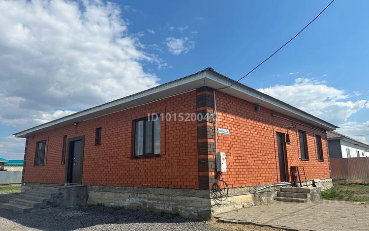 Отдельный дом · 4 комнаты · 180 м² · 10 сот., жилой массив Жанаконыс-2, Участок 39 — ул Абая 39 за 45 млн ₸ в Актобе — фото 2