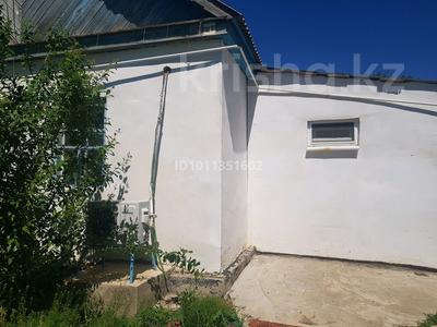 Отдельный дом · 3 комнаты · 70 м² · 10 сот., Достык 13 — Напротив школы за 6.5 млн ₸ в Бурлин