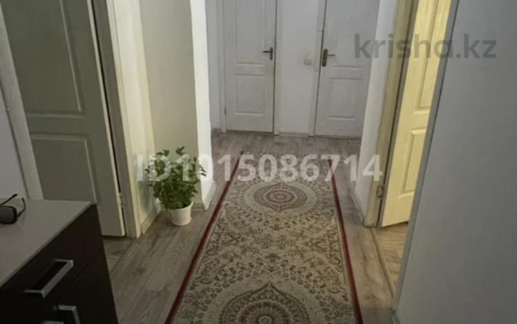 3-комнатная квартира · 74 м² · 2/5 этаж, Сырым Датова 35а за 27 млн ₸ в Атырау — фото 2