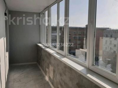 4-комнатная квартира · 80 м² · 5/5 этаж, Шахтостроителей 44 за 15.8 млн ₸ в Алтае