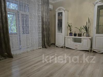 3-комнатная квартира · 78.5 м² · 2/2 этаж, Ермекова 1 за 21 млн 〒 в Караганде, Казыбек би р-н