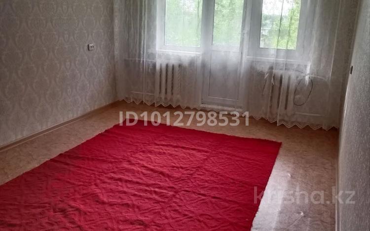 2-комнатная квартира · 45 м² · 5/5 этаж, мкр Айгуль, Матросова за 120 000 ₸ в Уральске — фото 2