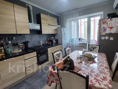 3-бөлмелі пәтер · 92 м² · 2/5 қабат, мкр. Алтын орда, молдагулова, бағасы: 41 млн ₸ в Актобе