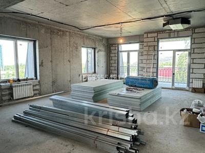 5-бөлмелі пәтер · 240 м² · 6/6 қабат, Тулебаева 95/1, бағасы: 750 млн ₸ в Алматы, Медеуский р-н
