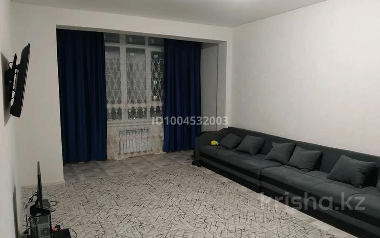 2-бөлмелі пәтер · 71 м² · 3/10 қабат, мкр Астана, Абулхаирхана 147 — Больницы талап, бағасы: 28 млн ₸ в Уральске — фото 2