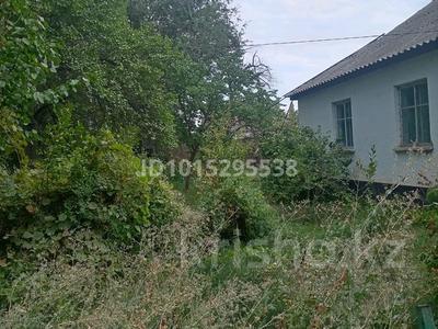 Жеке үй · 4 бөлме · 100 м² · 22 жүзд., Жалпақтөбе ш/а., Лесхозная 38, бағасы: 22 млн ₸ в Таразе, мкр Жалпак-Тобе