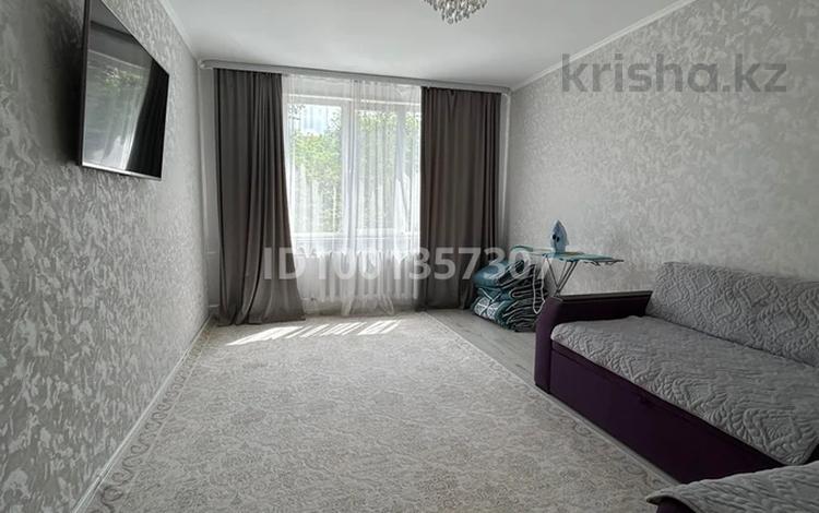 3-бөлмелі пәтер · 70 м² · 2/9 қабат, 5 мкр 2, бағасы: 29 млн ₸ в Аксае — фото 2