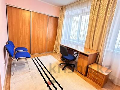 3-бөлмелі пәтер · 98 м² · 3 қабат, мкр Мамыр-1, Мамыр 2 11, бағасы: 65 млн ₸ в Алматы, Ауэзовский р-н