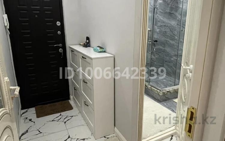 3-комнатная квартира · 60 м² · 4/5 этаж, Қабанбай батыр 13 за 22 млн ₸ в Шымкенте, Аль-Фарабийский р-н — фото 2
