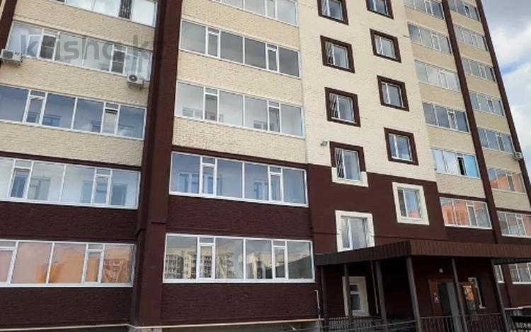 2-бөлмелі пәтер, 60 м², 3/8 қабат, Батыс -2 200, бағасы: 17 млн 〒 в Актобе — фото 2