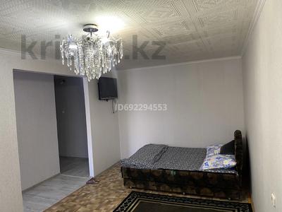 1-комнатная квартира, 34 м², 2/5 этаж помесячно, Абая — В районе черного кота за 70 000 〒 в Темиртау