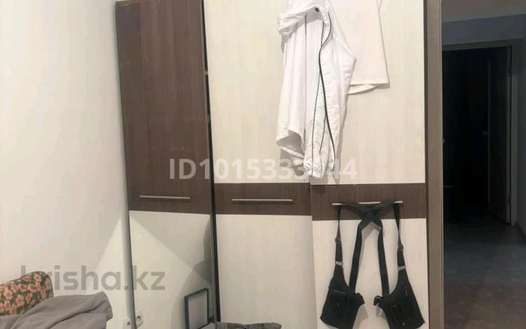 3-комнатная квартира · 64 м² · 9/9 этаж, Карагайлы 74 за 150 000 ₸ в Семее — фото 2