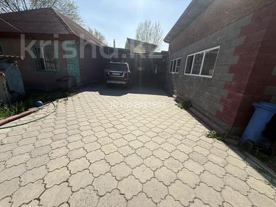 Отдельный дом · 4 комнаты · 250 м² · 12 сот., мкр Айгерим-1 Наби 63 за 1 млн ₸ в Алматы, Алатауский р-н