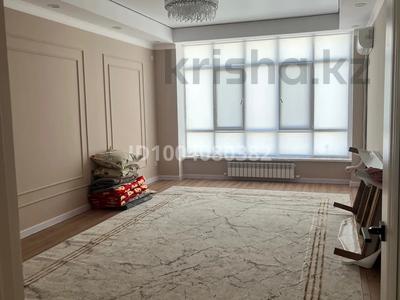 2-комнатная квартира · 72 м² · 2/5 этаж, мкр Самал, Абиш кекилбайулы 60/5 за 220 000 〒 в Атырау